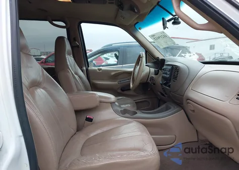 1998 Ford Expedition Eddie Bauer/Xlt from USA, damaged, VIN 1FMPU18L6WLA67373